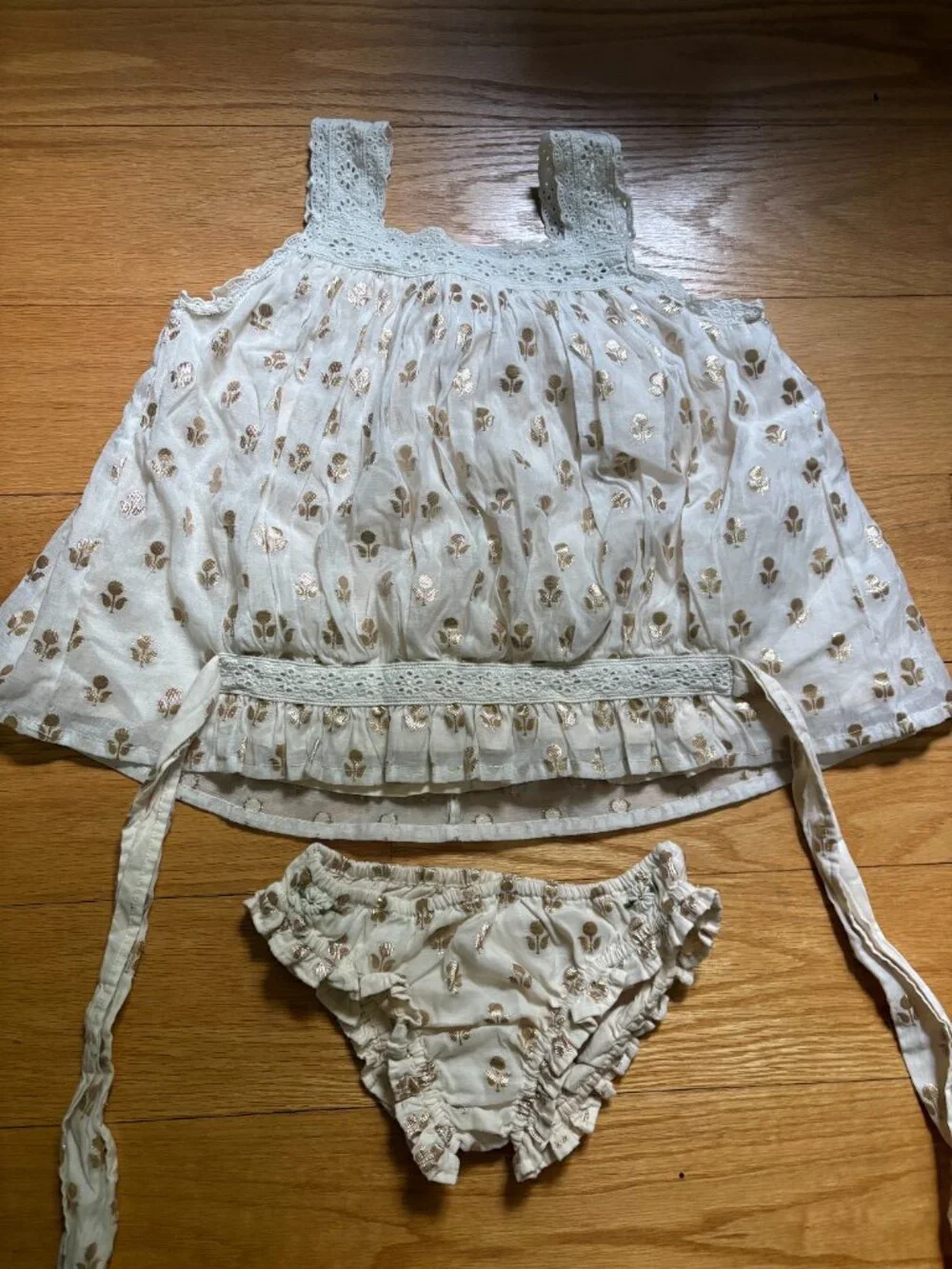 Bonjour Diary Top + Panty Set in Ivory & Gold Flowers — 12Y — EUC